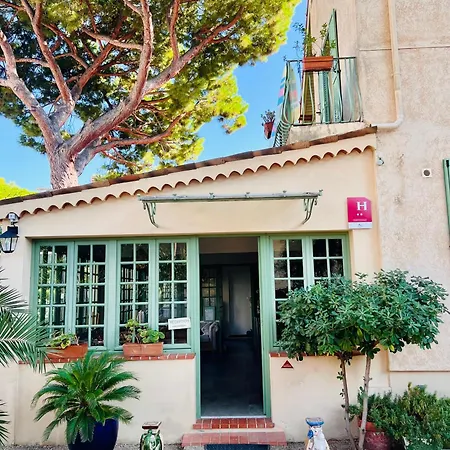 Le Ponteil 2* Antibes