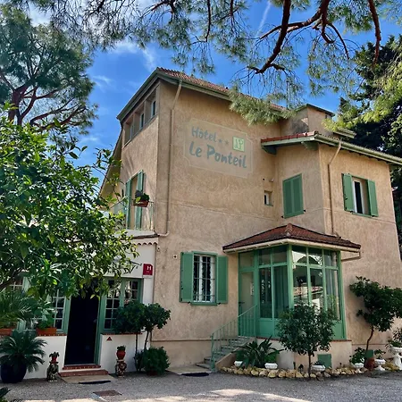 Le Ponteil 2* Αντίμπ