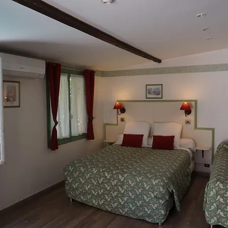 Le Ponteil ホテル