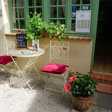 Le Ponteil ホテル