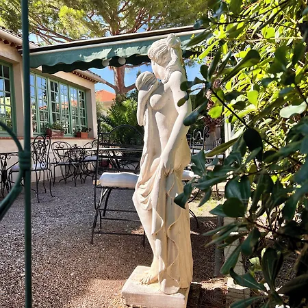 Le Ponteil 2* Antibes