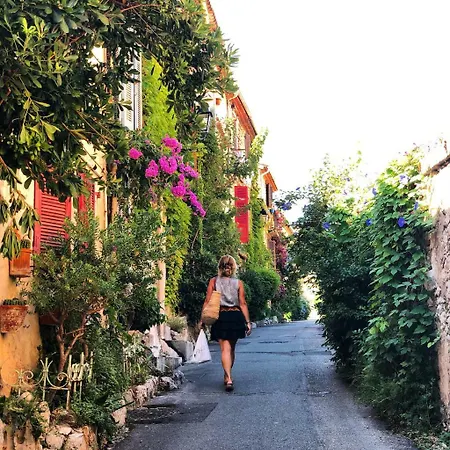 Le Ponteil 2* 앙티브