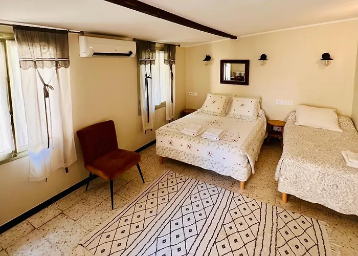 Le Ponteil 2* Αντίμπ