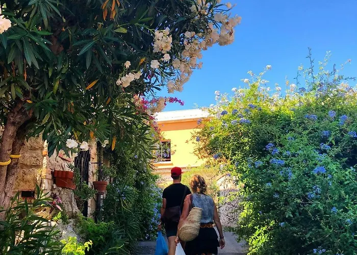 Le Ponteil 2* Αντίμπ