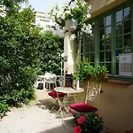 Le Ponteil 2* Antibes
