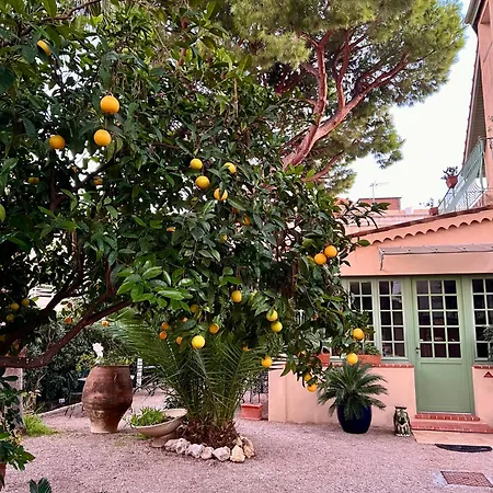 Le Ponteil 2* Antibes