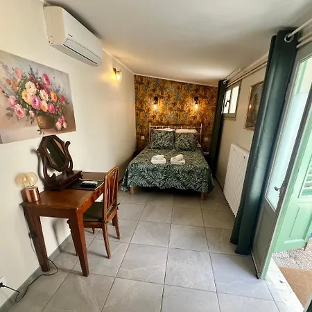 Hotel Le Ponteil 2*