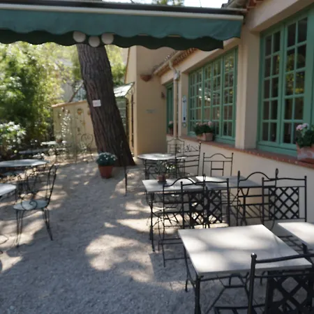 Le Ponteil Hotel 2*