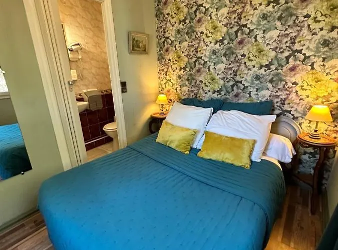 호텔 Le Ponteil 2*